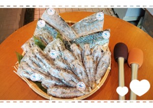 コチラは、サンケイ魚店（ヨークベニマル小名浜リスポ店向かい）の干物達。 サバの干物に、メヒカリの干物。 コチラも絶品でした!!! 